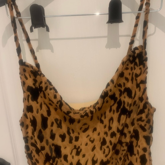 NWT Lulus leopard dress - Picture 3 of 6